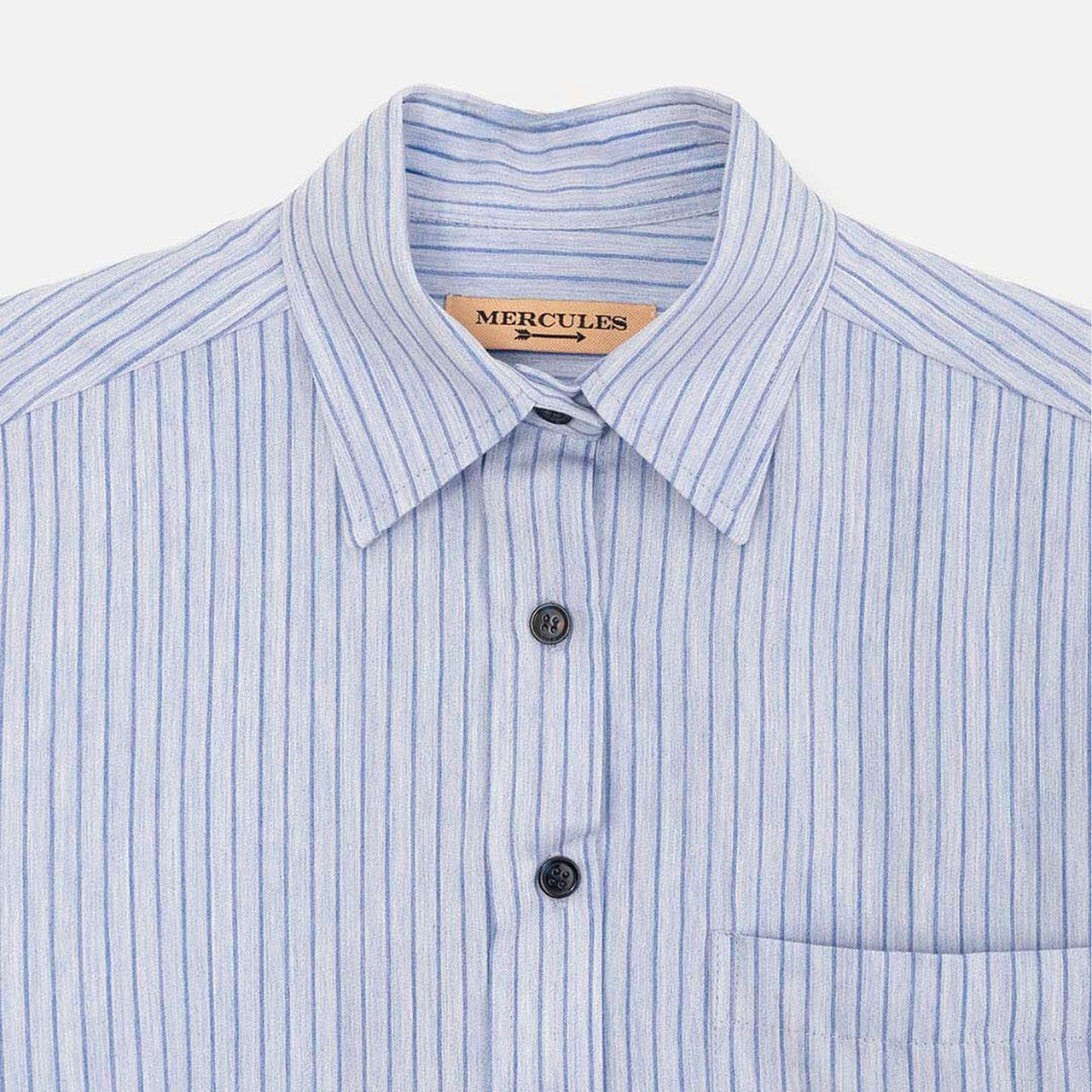Camisa de rayas azul claro