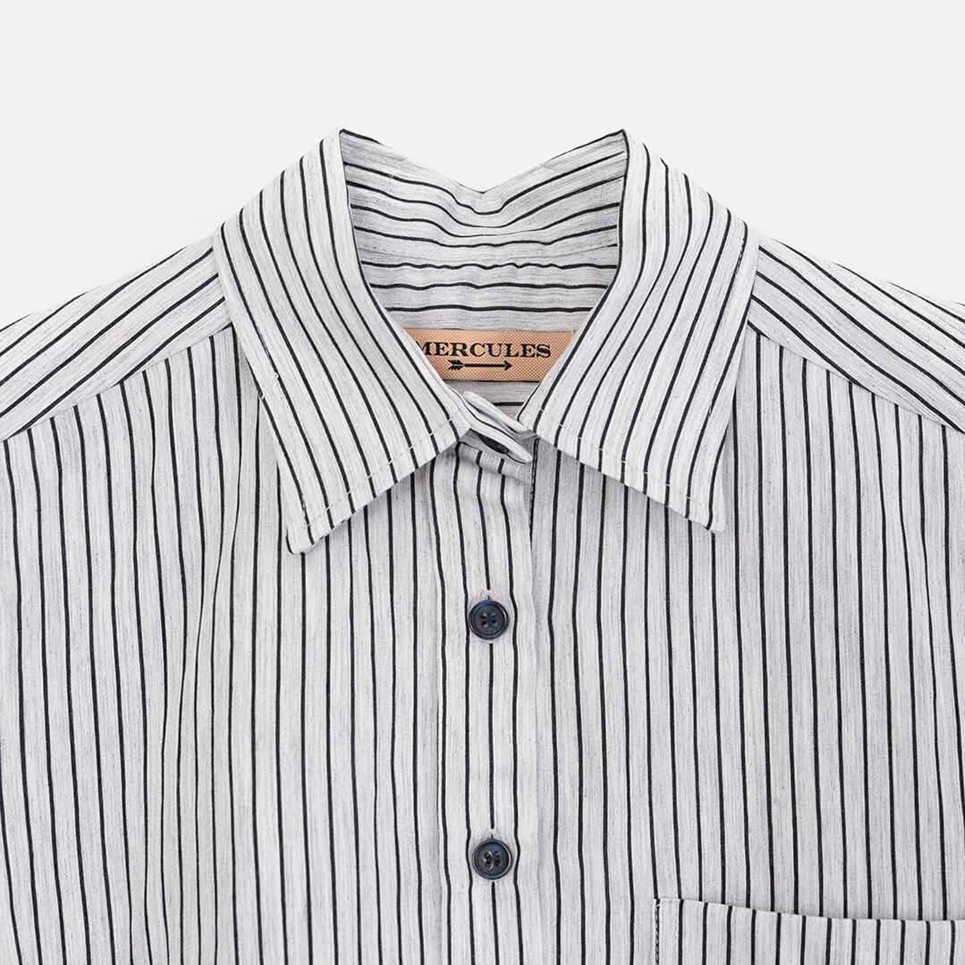 Camisa de rayas gris