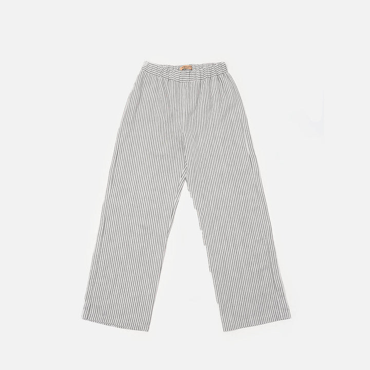 Pantalón de rayas gris